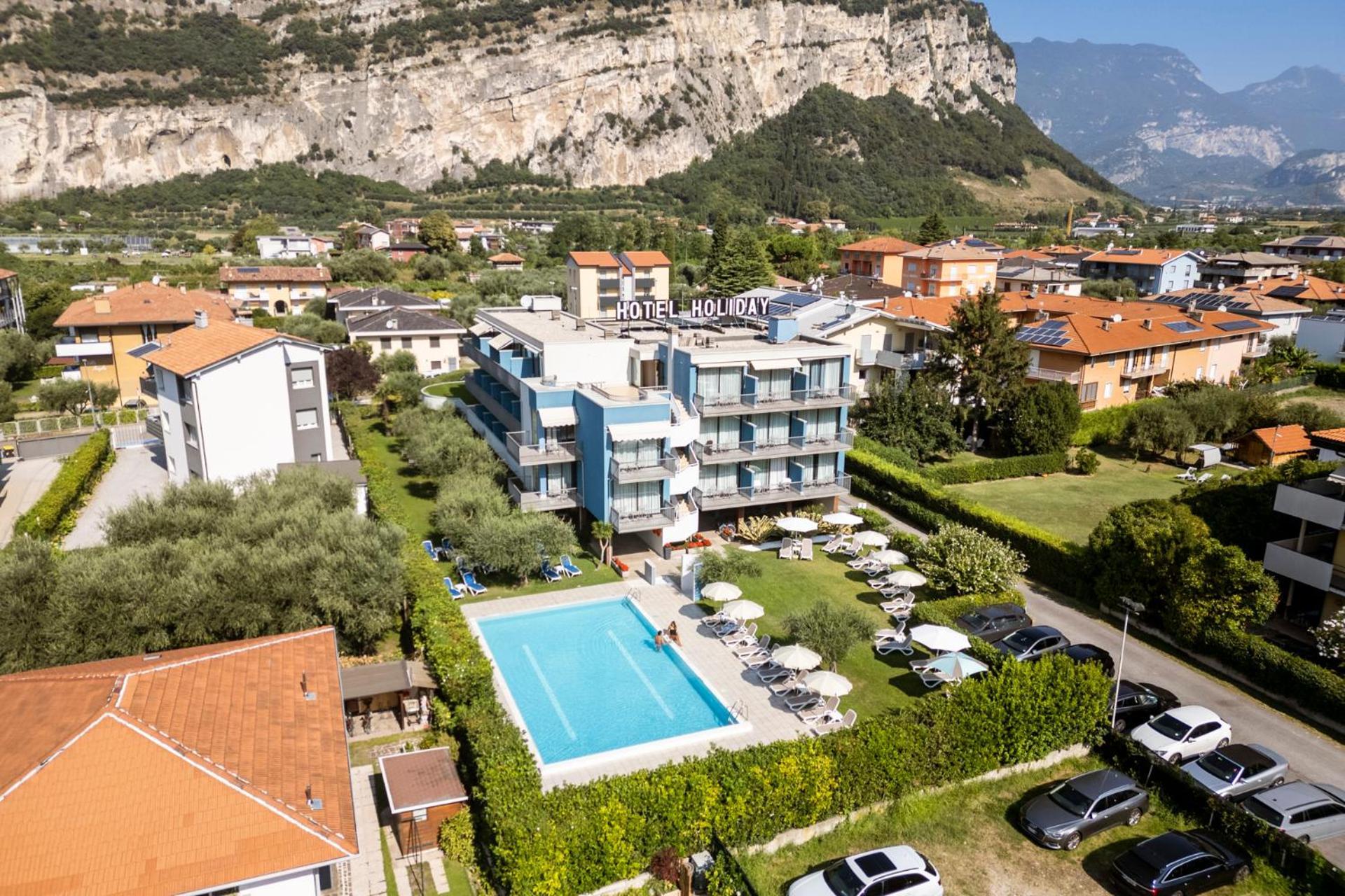 Hotel Holiday Sport & Relax Torbole Sul Garda Екстериор снимка